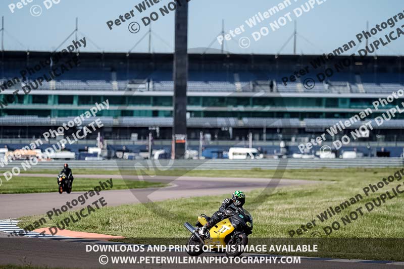 Rockingham no limits trackday;enduro digital images;event digital images;eventdigitalimages;no limits trackdays;peter wileman photography;racing digital images;rockingham raceway northamptonshire;rockingham trackday photographs;trackday digital images;trackday photos